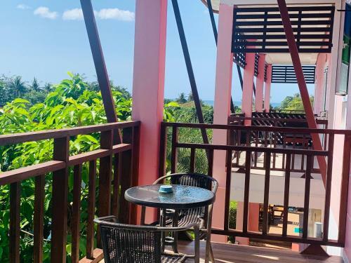 Pinky Bungalow