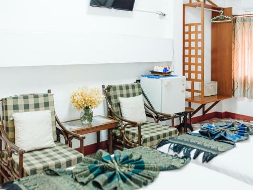 Hostal Rendezvous Guesthouse