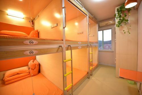 Qingting Space Capsule Hostel