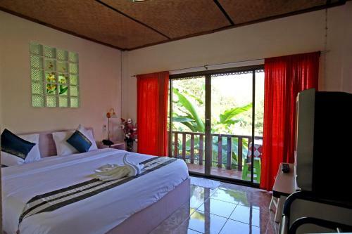 Hotel Phuchomjan Resort