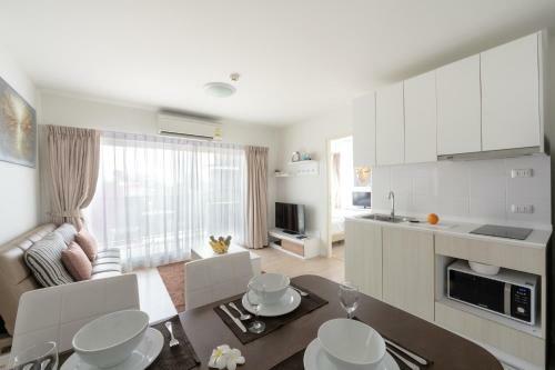 Apartamentos First Choice Suites By The Sea
