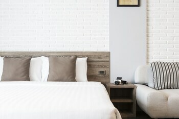 Decem Hotel