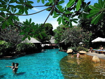 Woodlands Hotel And Resort