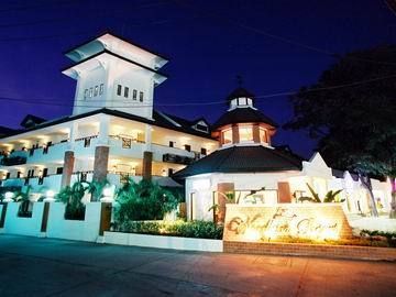Woodlands Hotel And Resort