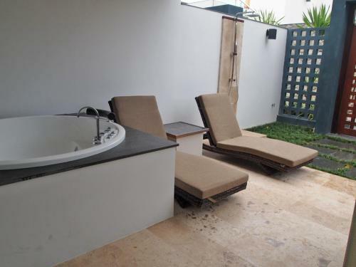 Hotel The Nchantra Pool Suite Phuket