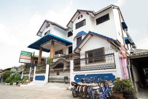 Hostal Good Time Guest House