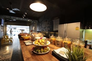 Bed & Breakfast Fulfill Phuket