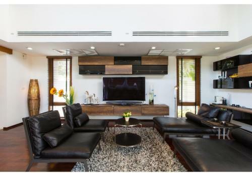 Pranaluxe Pool Villa Holiday Home