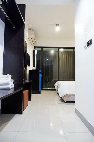 Izen Budget Hotel & Residence