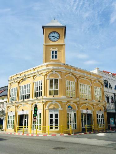 Phuket Sunny Hostel