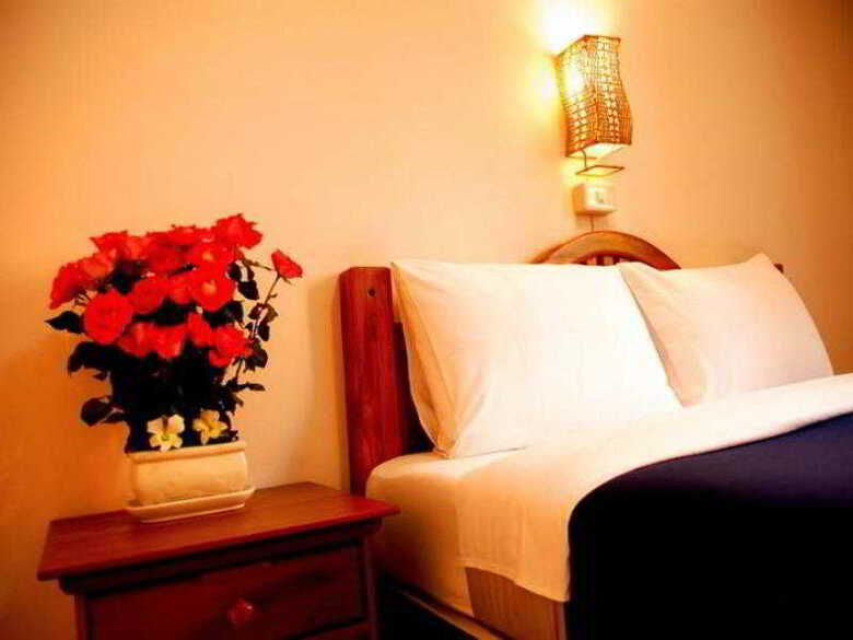 Hostal Thaphae Garden Guesthouse