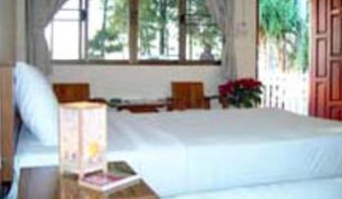 Hotel Phuket Naithon Resort