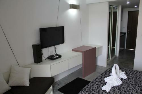 Replay Bangrak Beach Studio Apartment