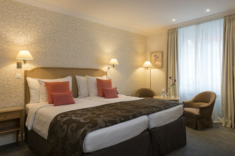 Hotel Bristol