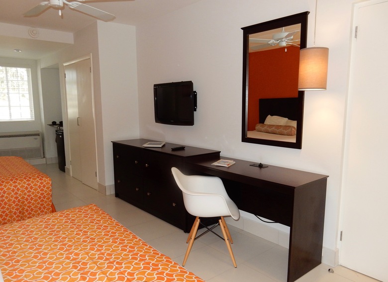 Hotel Talk Of The Town Beach Club