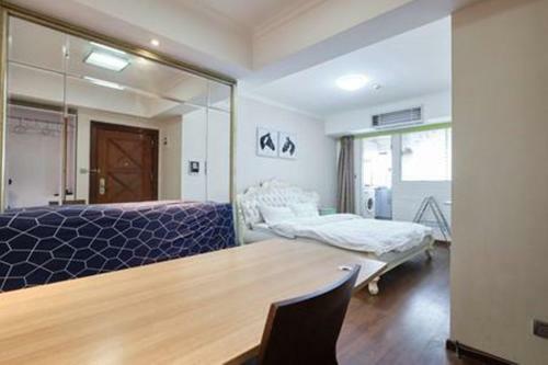 Shenzhen Style Apartment