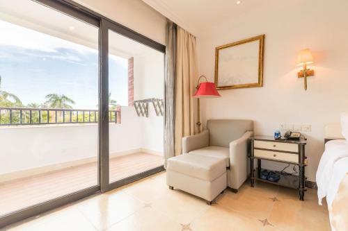Sanya Yalong Bay Sintra Suites Hotel