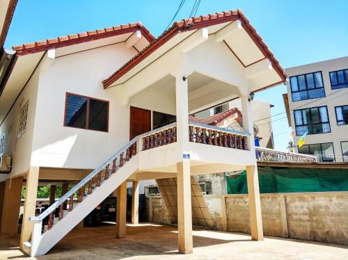 Hostal Waree's Guesthouse