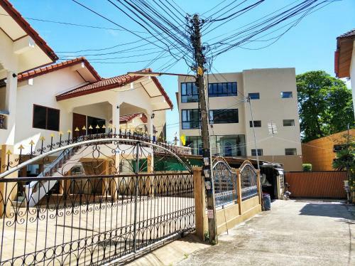 Hostal Waree's Guesthouse