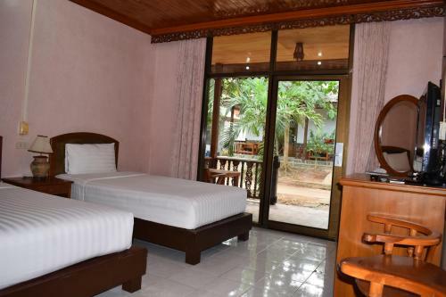 Hotel Sairee Hut Resort