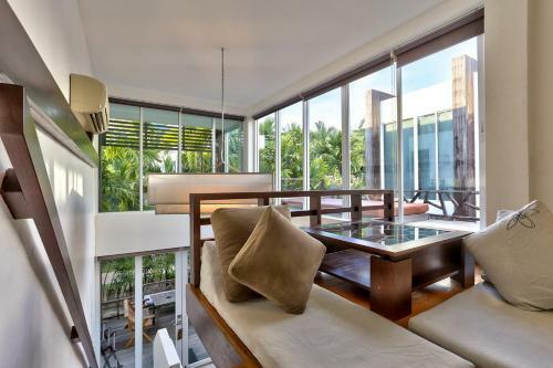 Hotel Sairee Hut Resort