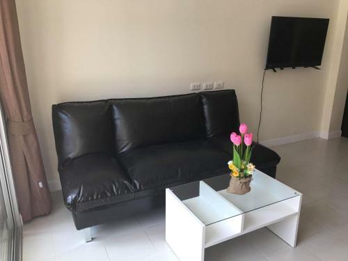 Hostal Gold Shop Room For Rent