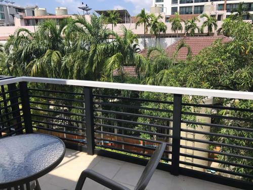 Hostal Gold Shop Room For Rent