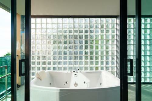 Hotel The Sea Galleri By Katathani - Sha Plus