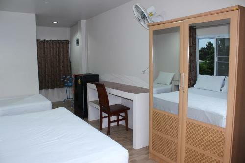 Hostal Sairee Center Guest House