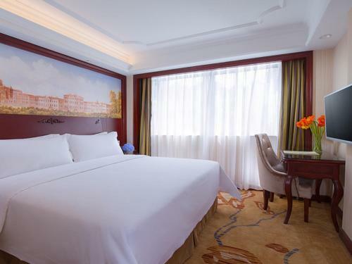 Vienna Hotel Shenzhen Exibition Center