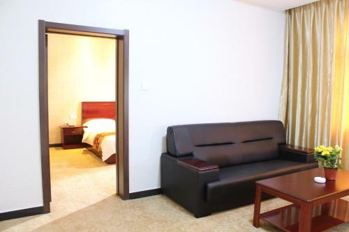 169 Hotel
