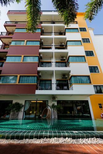Buasri Phuket Hotel