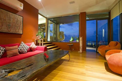 Villa Skyfall