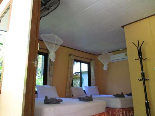 Hostal Khaosok Island Resort