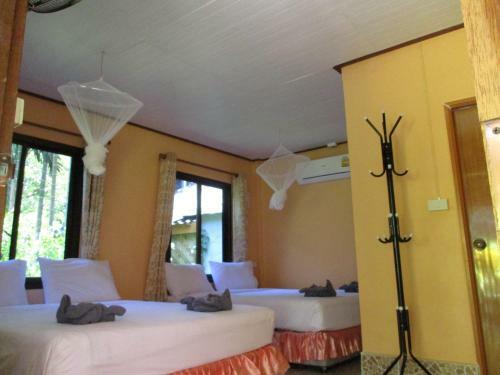 Hostal Khaosok Island Resort