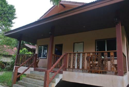 Hostal Khaosok Island Resort