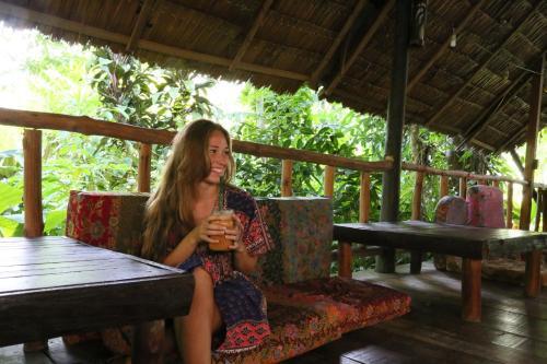 Lodge Khaosok Riverside Cottages