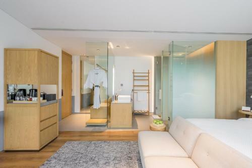 Hotel Ad Lib