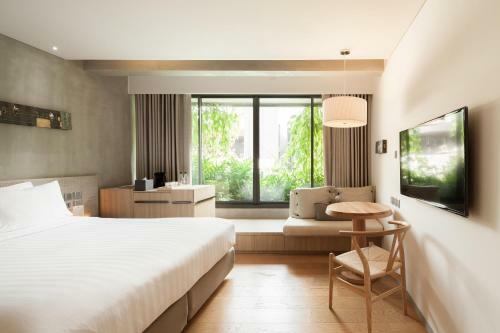 Hotel Ad Lib