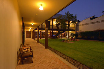 Hotel Villa Phra Sumen Bangkok