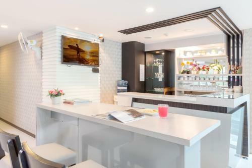 Apartamentos G1 Hotel Kamala Beach