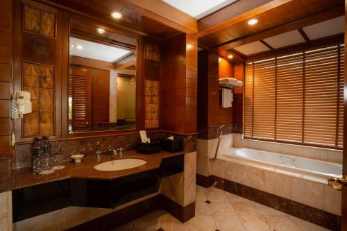 Hotel Thavorn Beach Village Resort & Spa Phuket