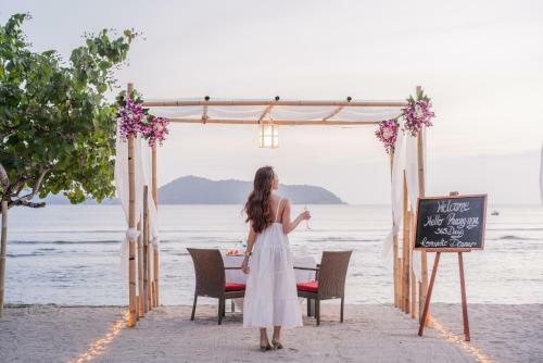 Hotel Thavorn Beach Village Resort & Spa Phuket