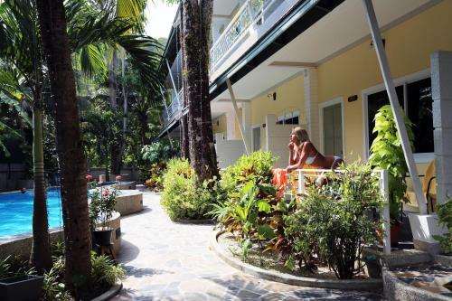 Hotel Naka Resort