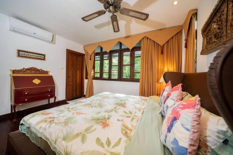 Hotel Kamala Beach Estate