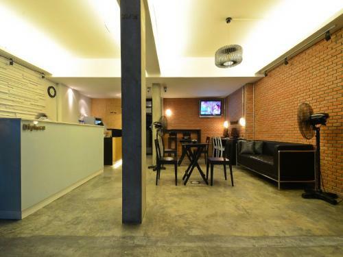 Di Place Hotel