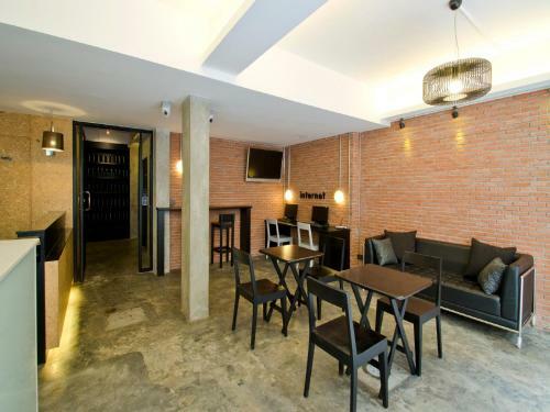 Di Place Hotel