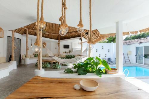 Eden Beach Villas