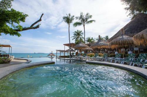 Eden Beach Villas