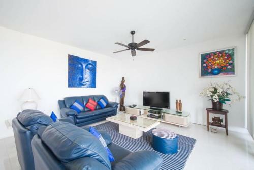 Surin Heights Villa